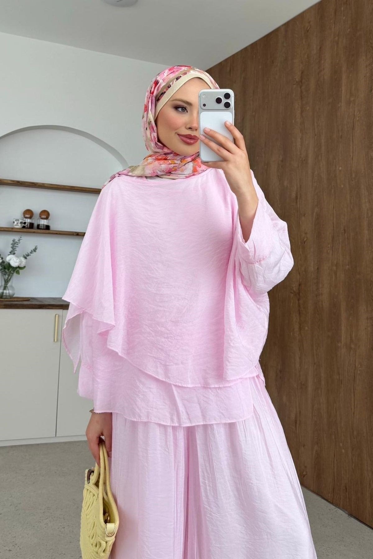 Beste Pantolonlu Takım