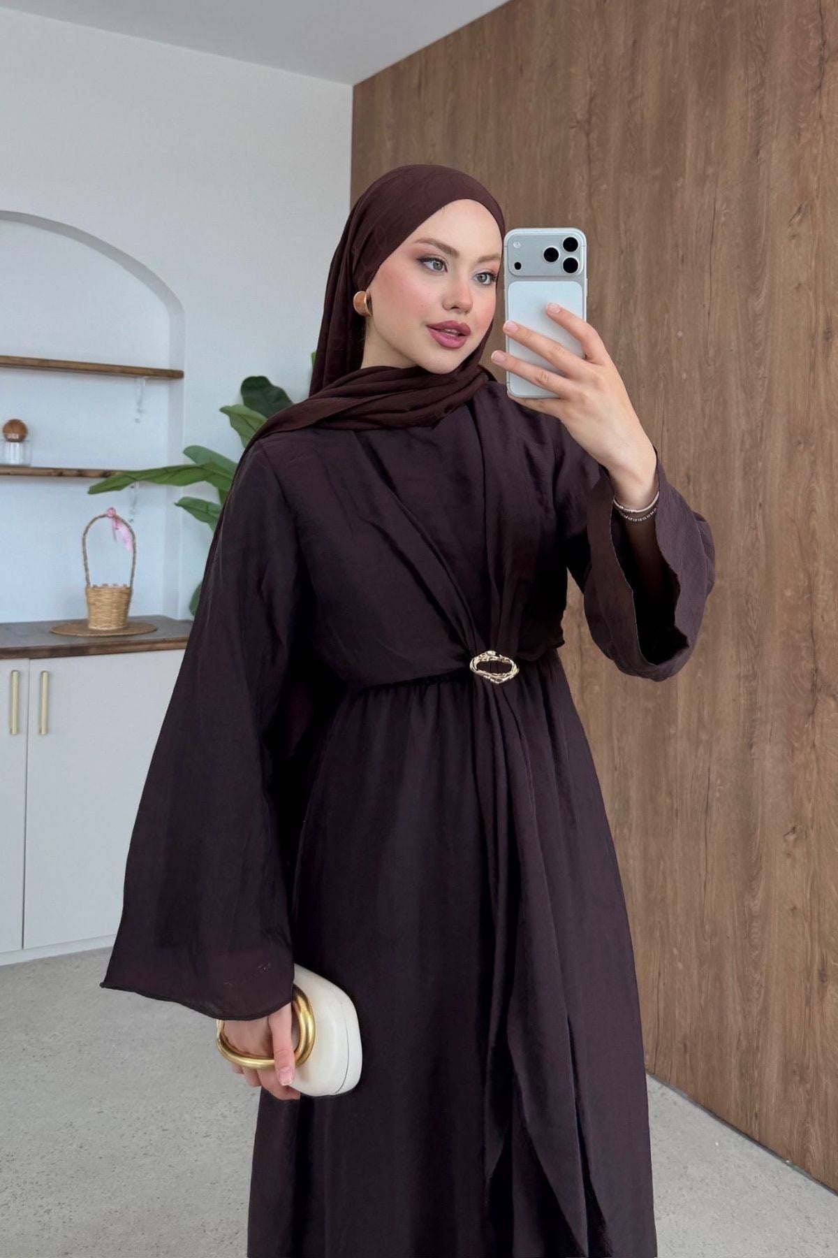 Fidan Broş Detaylı Elbise