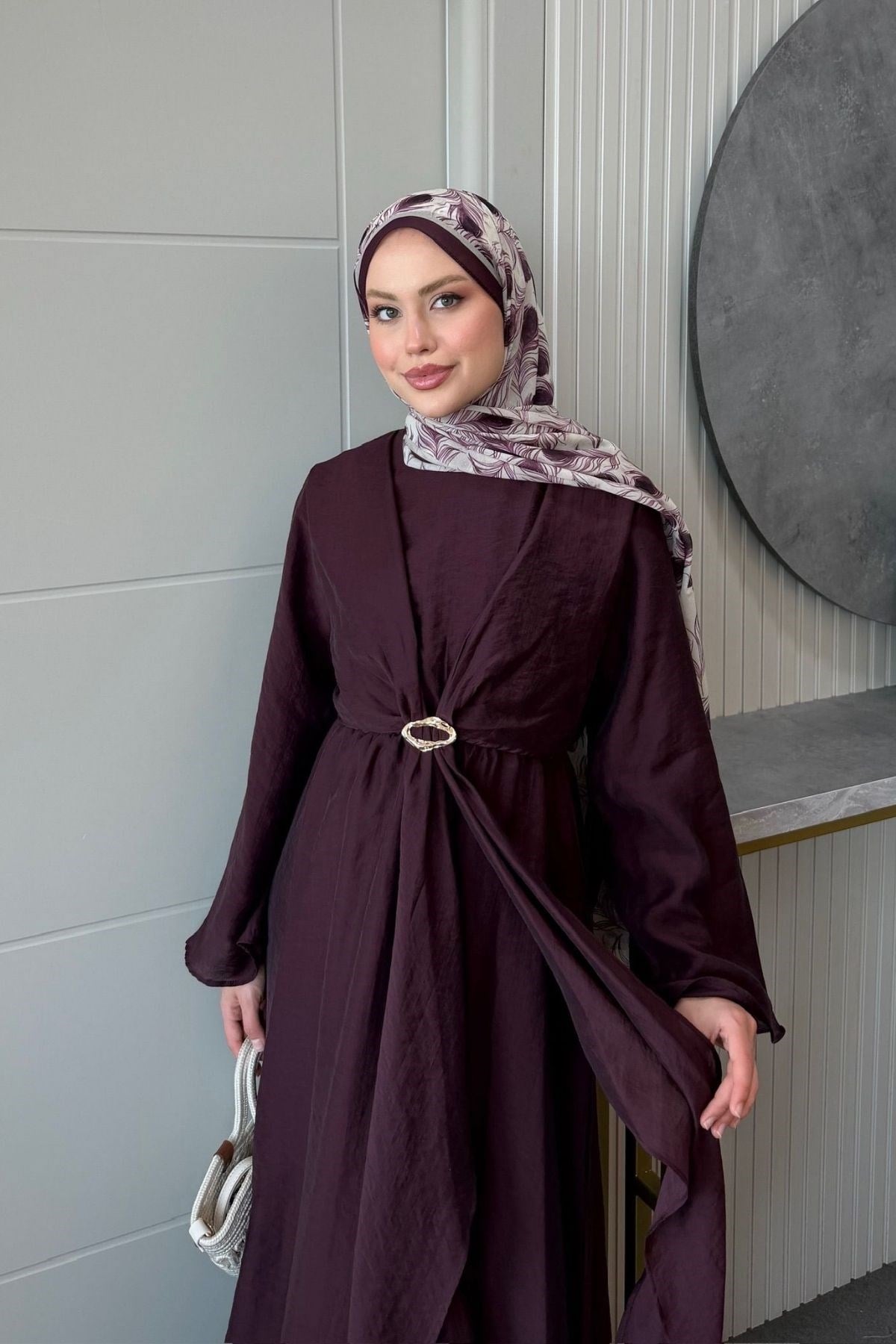 Fidan Broş Detaylı Elbise