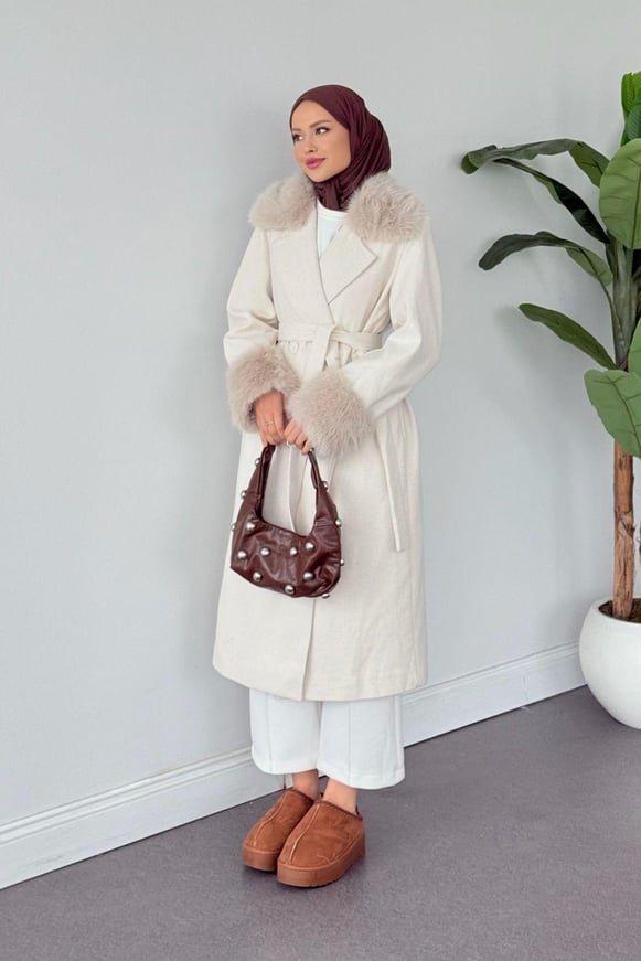 Gece Yakası Kürklü Kaban