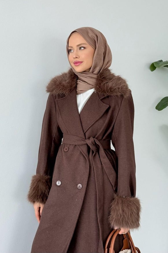 Gece Yakası Kürklü Kaban