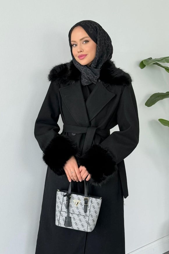 Gece Yakası Kürklü Kaban