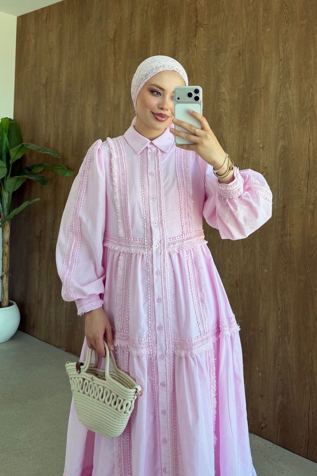 İvana Güpür Detaylı Elbise